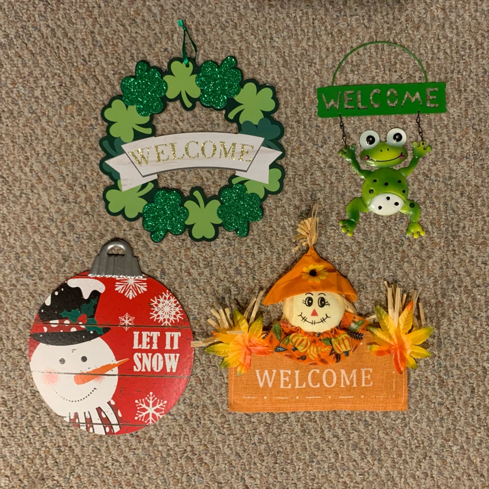 Welcome Signs - Seasonal Classroom Decor